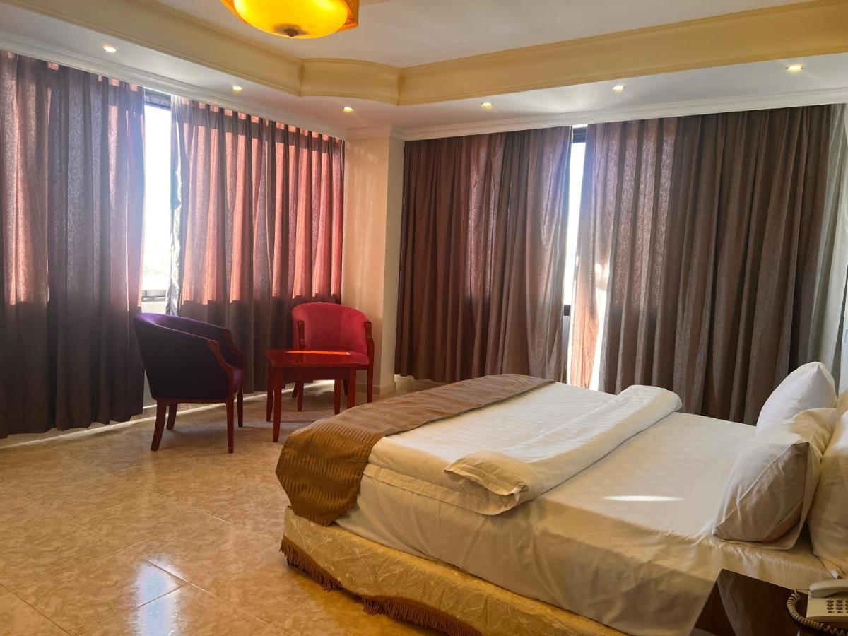 Oscar Hotel Petra Wadi Musa Exterior photo