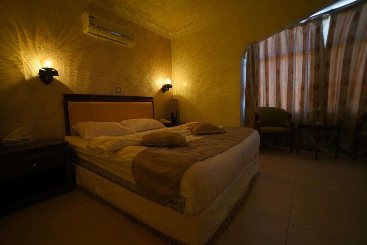 Oscar Hotel Petra Wadi Musa Exterior photo